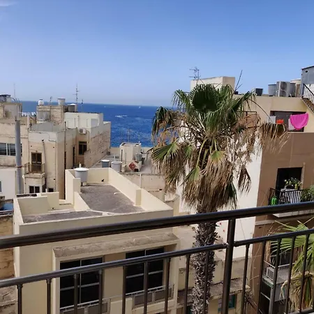 Bugibba Square * San Pawl il-Baħar