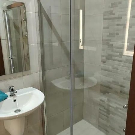 Bugibba Square Apartman *